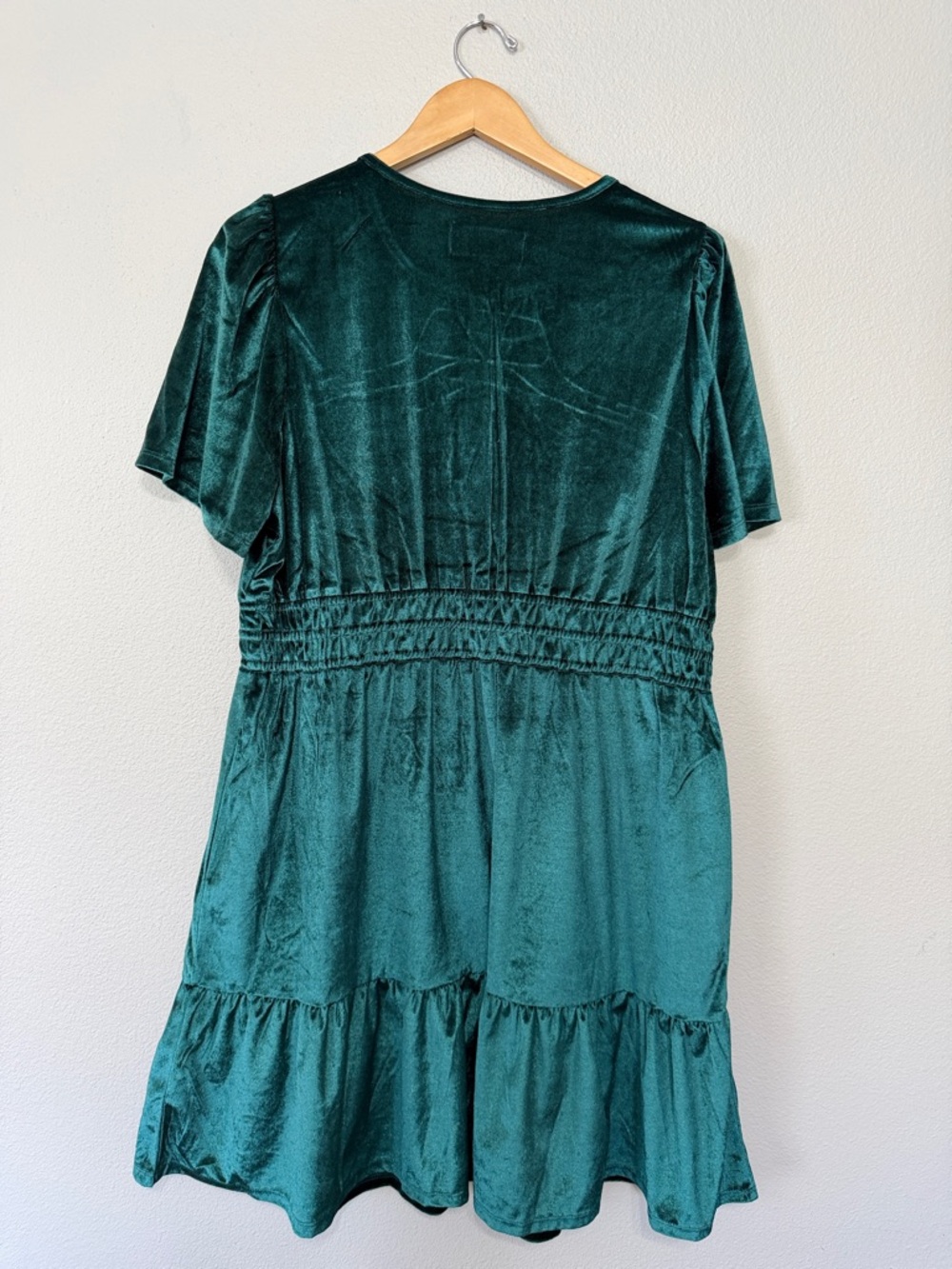 Short Sleeve Velvet Midi Dress in Emerald Green French Connection - Picture 4 of 5